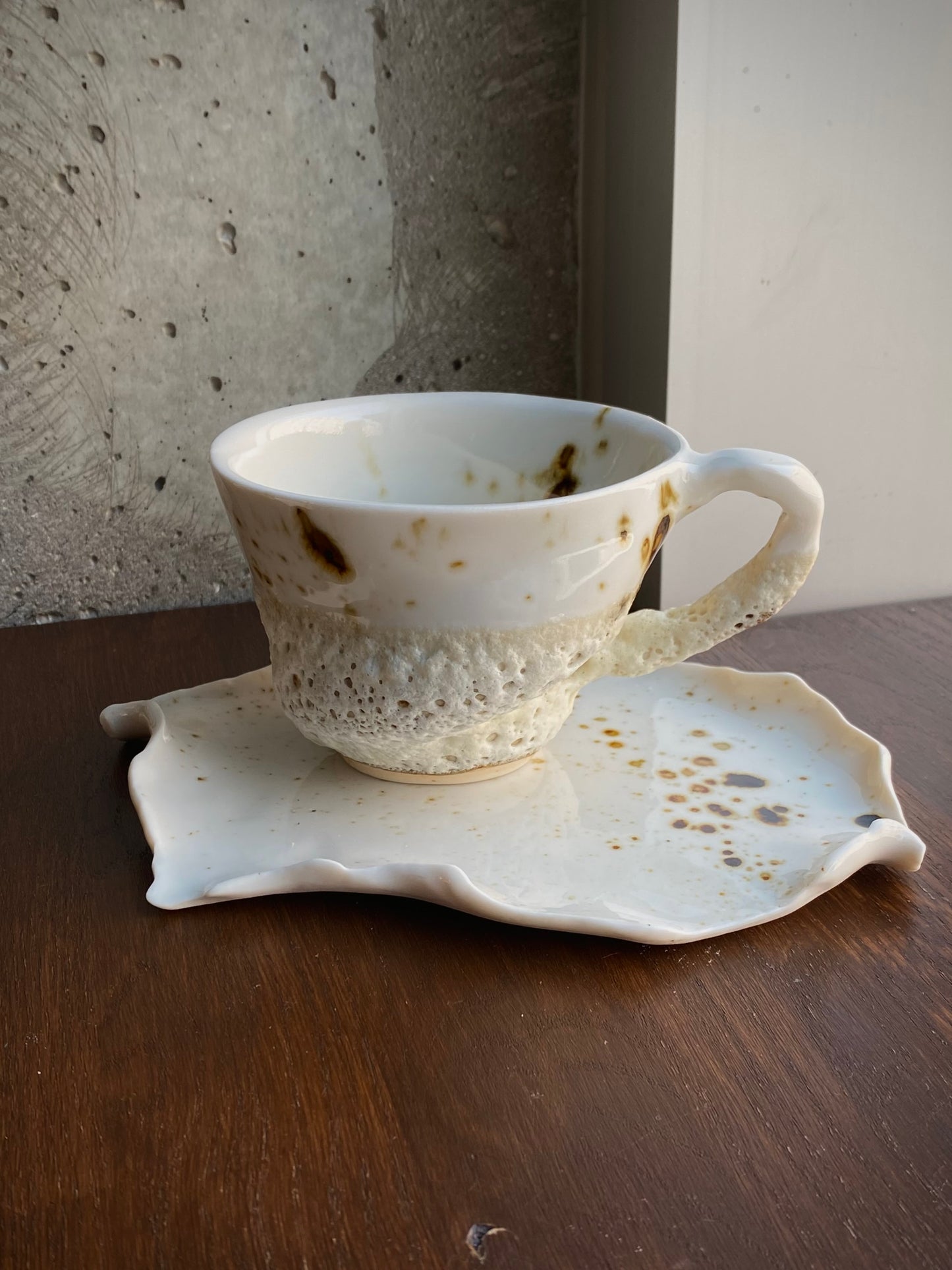 Marshland cup with handle