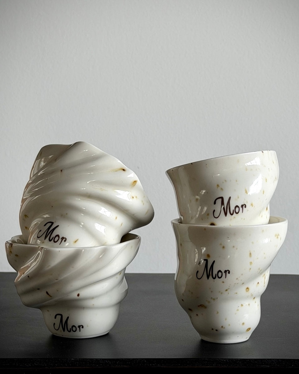 Mother cup