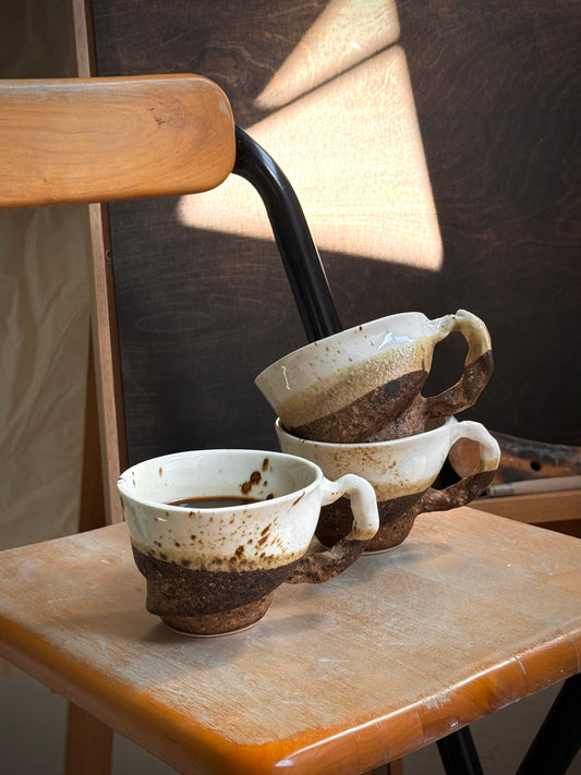 Sparrow Cup with handle