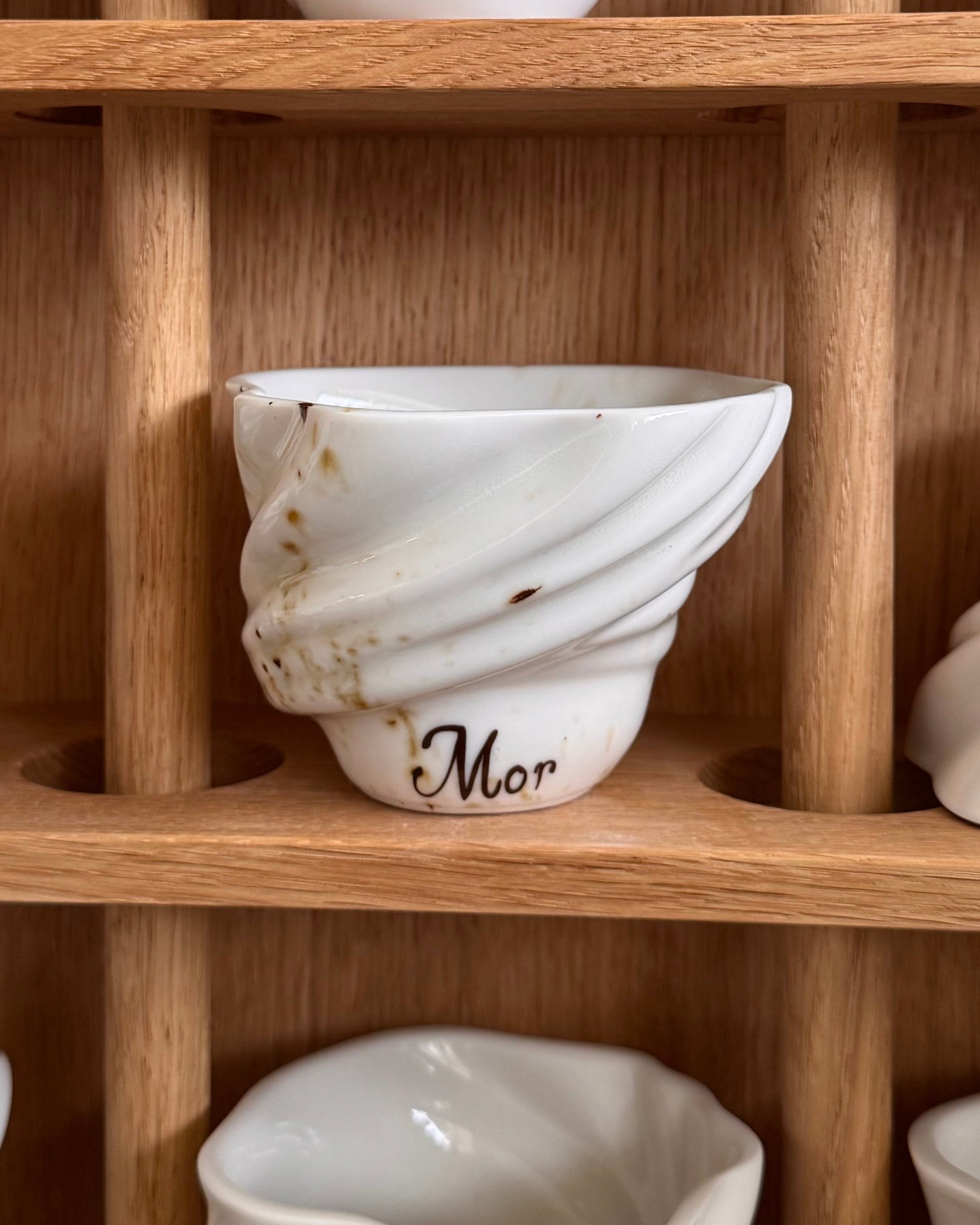 Mother cup