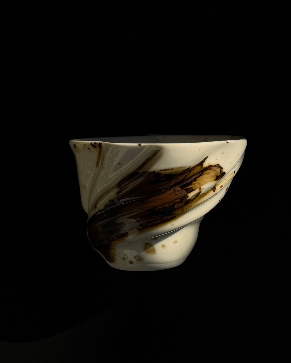 Swan cup black sun