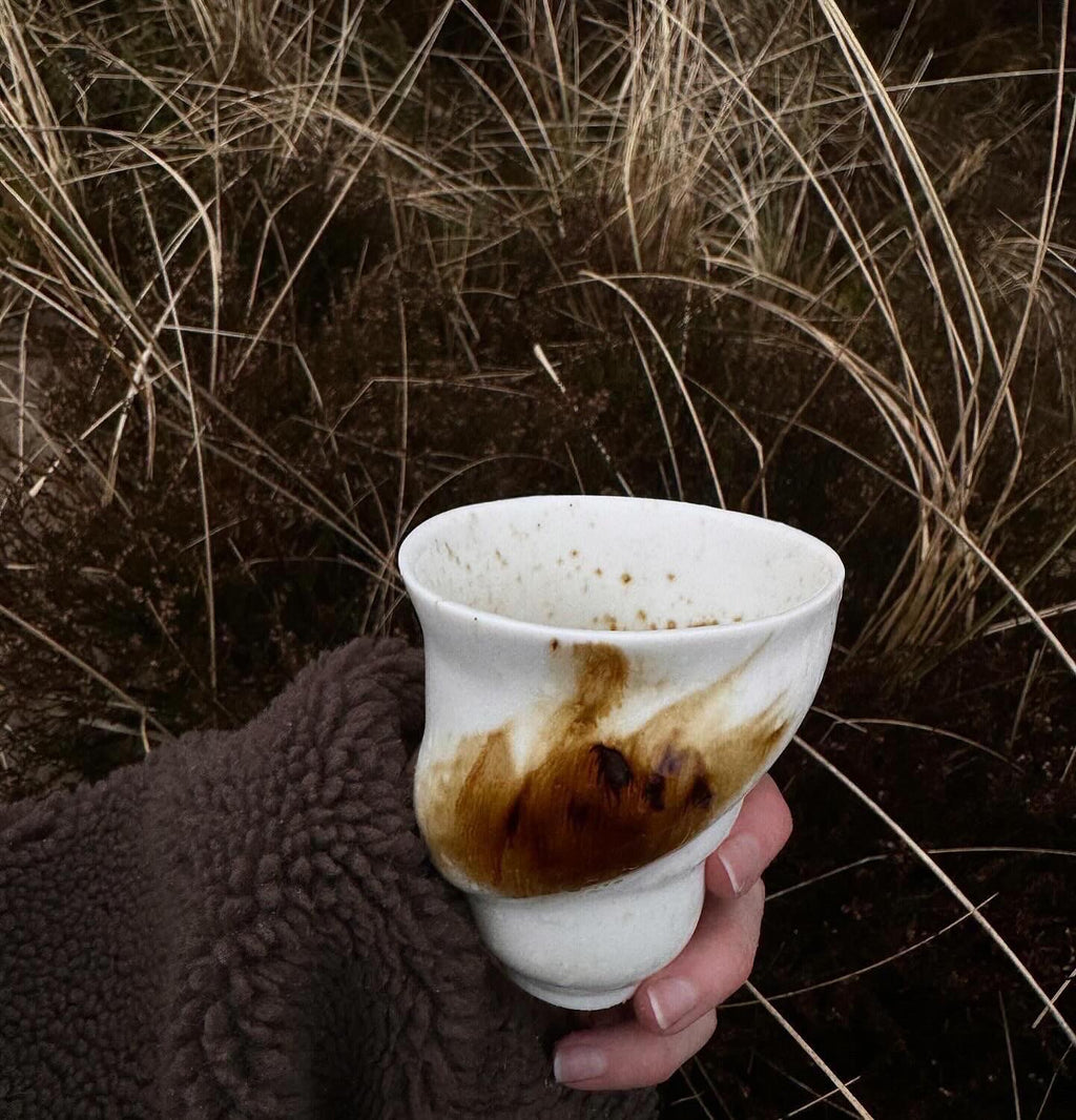 Black sun cup