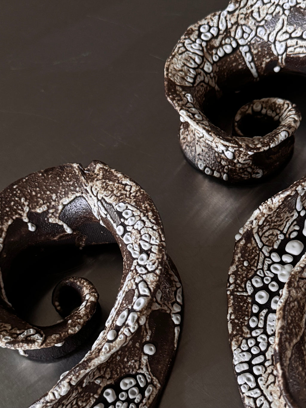 Sønote - Vægophæng mørk ler