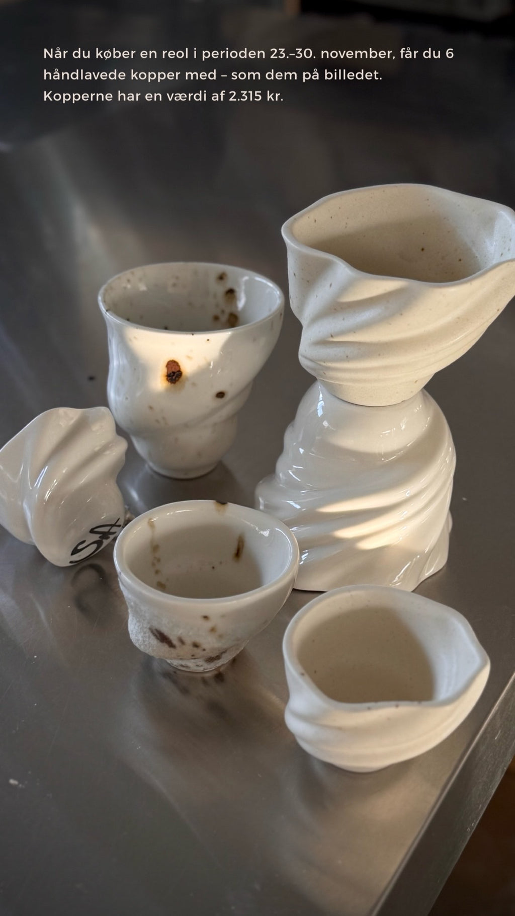 Kopreol - mørk eg med 20 rum